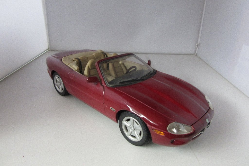 Jaguar XK8 cabrio 1;18, Ophalen of Verzenden, Zo goed als nieuw, Auto, Maisto