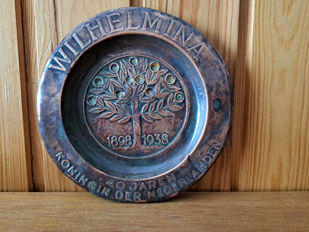 Koperen asbak Wilhelmina, Verzamelen, Ophalen of Verzenden, Gebruikt, Nederland, Kaart, Foto of Prent