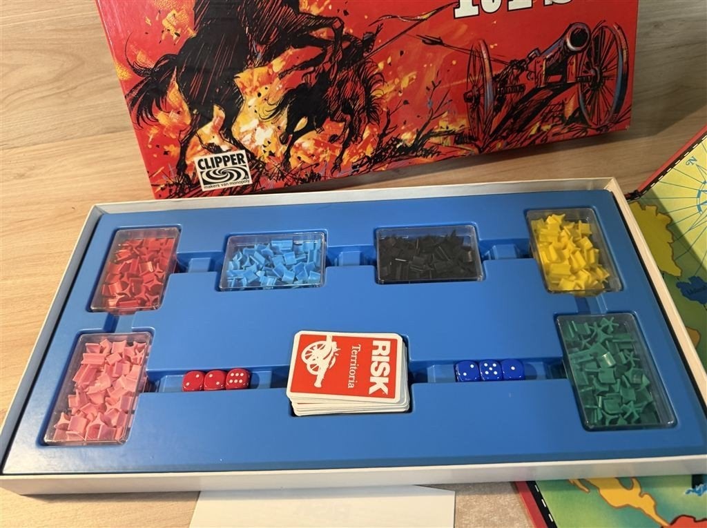 Risk het wereldspel van grote klasse -rode editie - s6600, Verzenden, Zo goed als nieuw