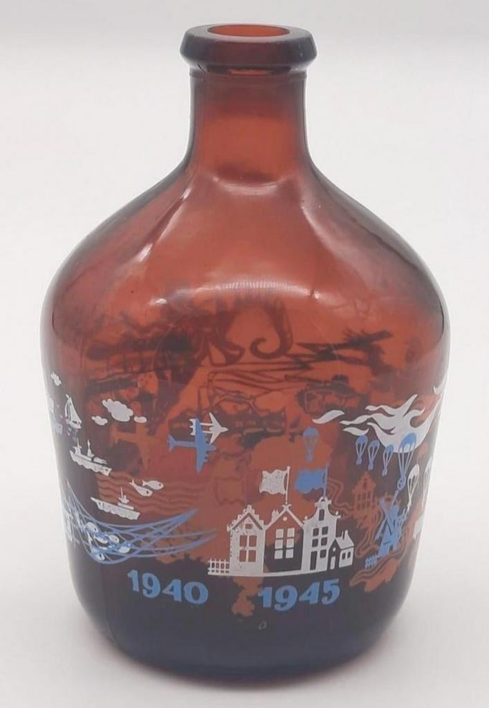 WO2 Herdenkings fles 10 jaar bevrijding 1945 - 1955, Verzamelen, Ophalen of Verzenden, Overige soorten, Nederland, Overige typen