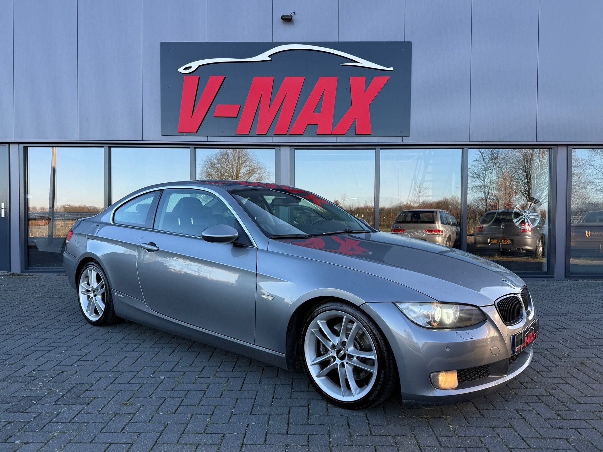 BMW Coupé 325i Xenon ½Leder Sportint Memory NaviProf Cruis, Auto's, 745 kg, Achterwielaandrijving, Gebruikt, Zwart