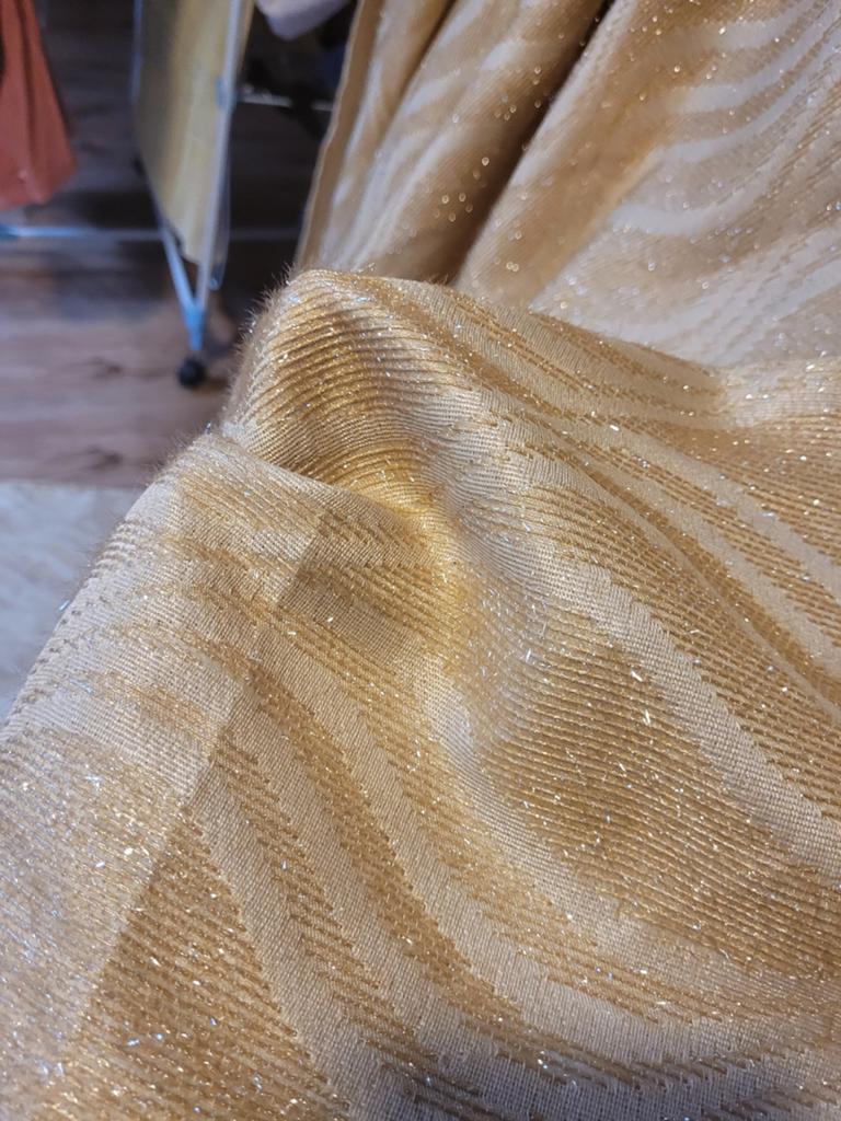 Gordijn met gouden glitters en blauwe kralen, Huis en Inrichting, Stoffering | Gordijnen en Lamellen, Overige kleuren, Gebruikt