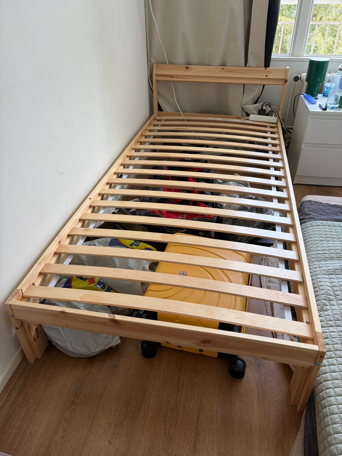 Bedframe (with/without mattress) - 90x200. End of august, Ophalen, 90 cm, Wit, Tweepersoons
