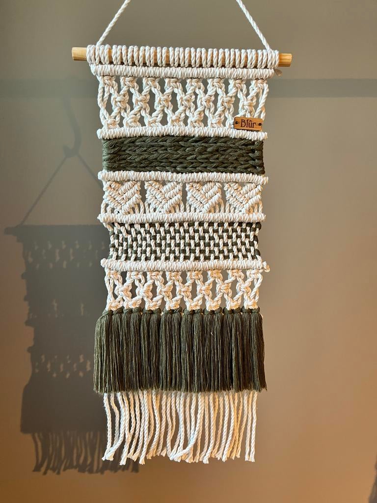 Handgemaakt Macramé Wandkleed met Groen Accent, Groen, Boho, Ophalen of Verzenden, Zo goed als nieuw