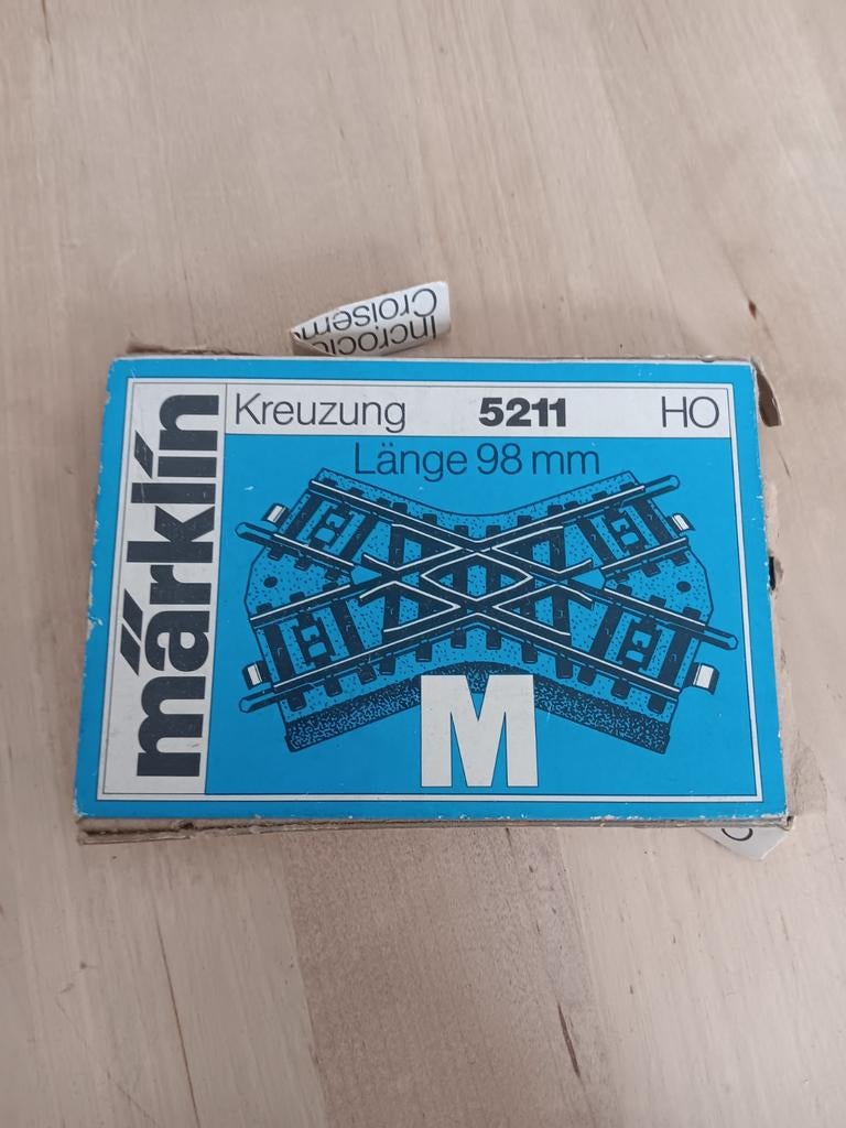 Märklin Kreuzung 5211 HO - 98 mm, Wisselstroom, Rails, Ophalen of Verzenden, Zo goed als nieuw