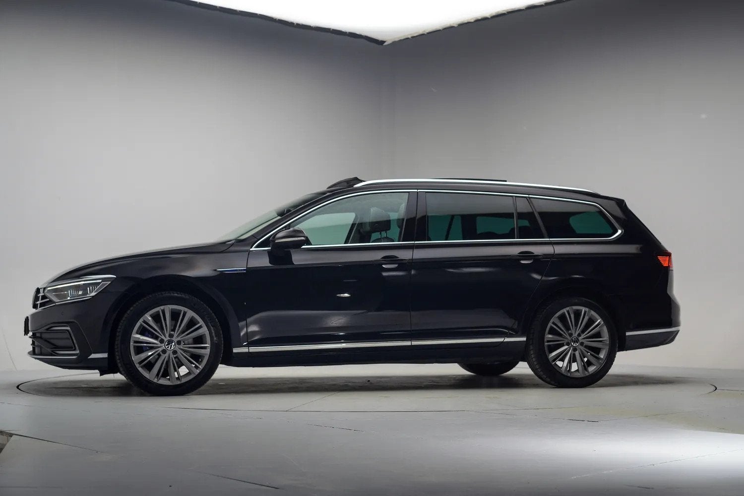 Volkswagen Passat Variant 1.4 TSI PHEV GTE Business [ Navi A, Gebruikt, Zwart, 1600 kg, Passat