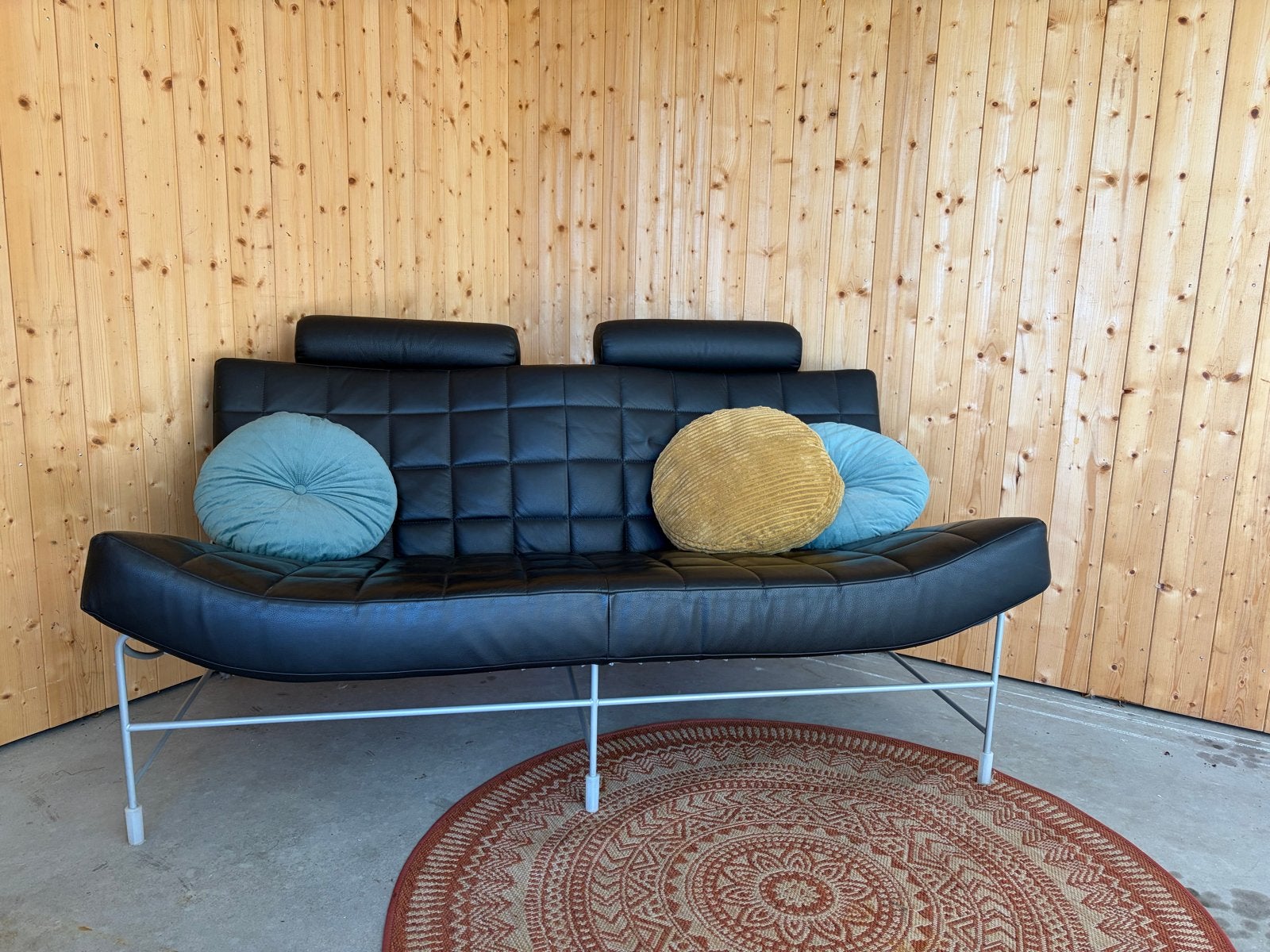 Vintage Leolux bank - Zwart leer met metalen frame, Huis en Inrichting, Ophalen, Gebruikt, 150 tot 200 cm, Tweepersoons