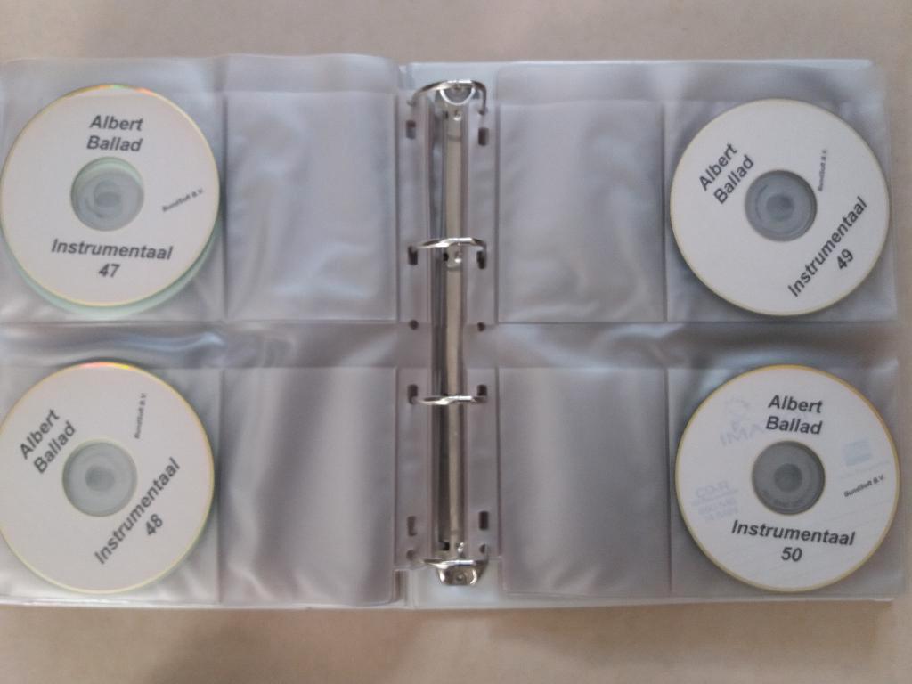 STUDIO ORKESTBANDEN  13.000 titels   74 dvd,s., Muziek en Instrumenten, Ophalen, Zo goed als nieuw, Overige dragers