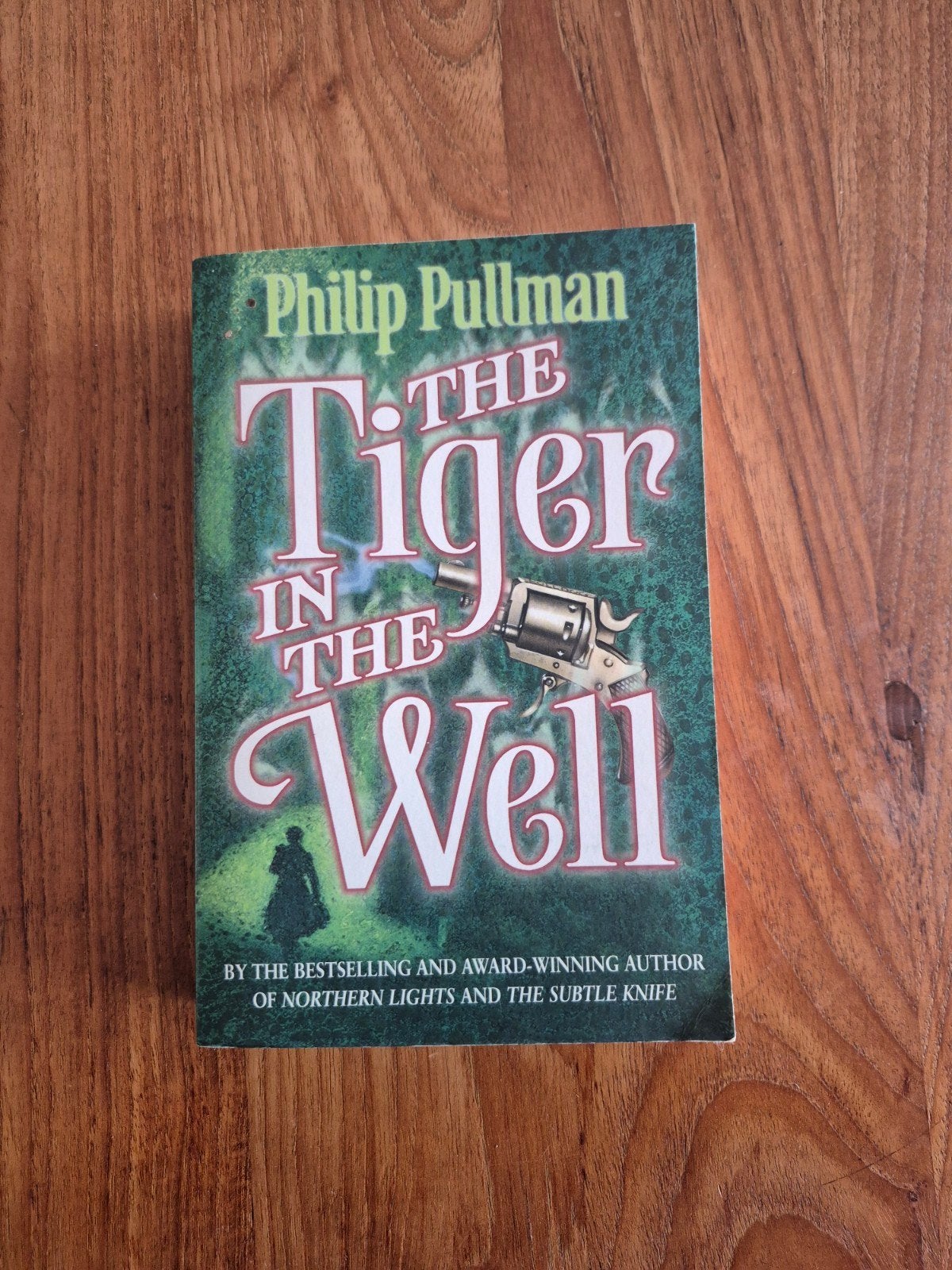 The Tiger in the Well - Philip Pullman, Ophalen of Verzenden, Gelezen, Philip Pullman, Europa overig