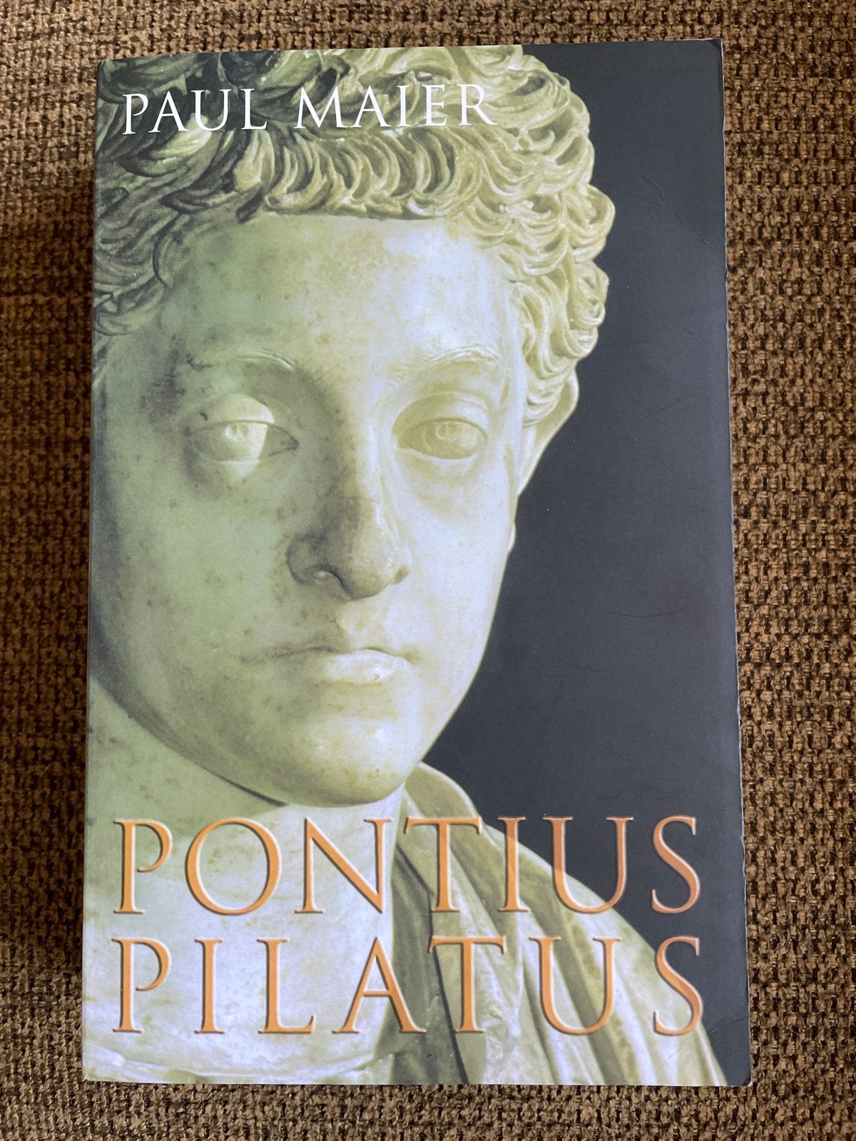 Paul Maier - Pontius Pilatus, Ophalen of Verzenden, Zo goed als nieuw, Paul Maier