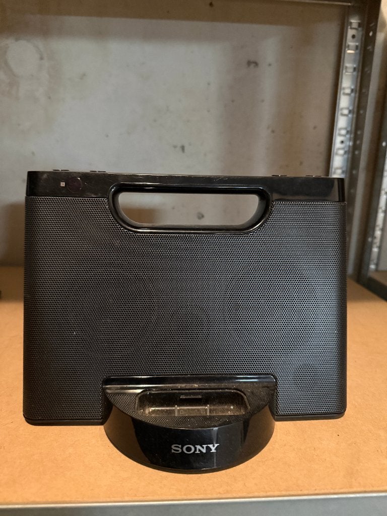 Sony RDP-M5iP iPod/iPhone Docking Speaker – 30-pin, Ophalen of Verzenden, Zo goed als nieuw, Draagbare speaker, Sony