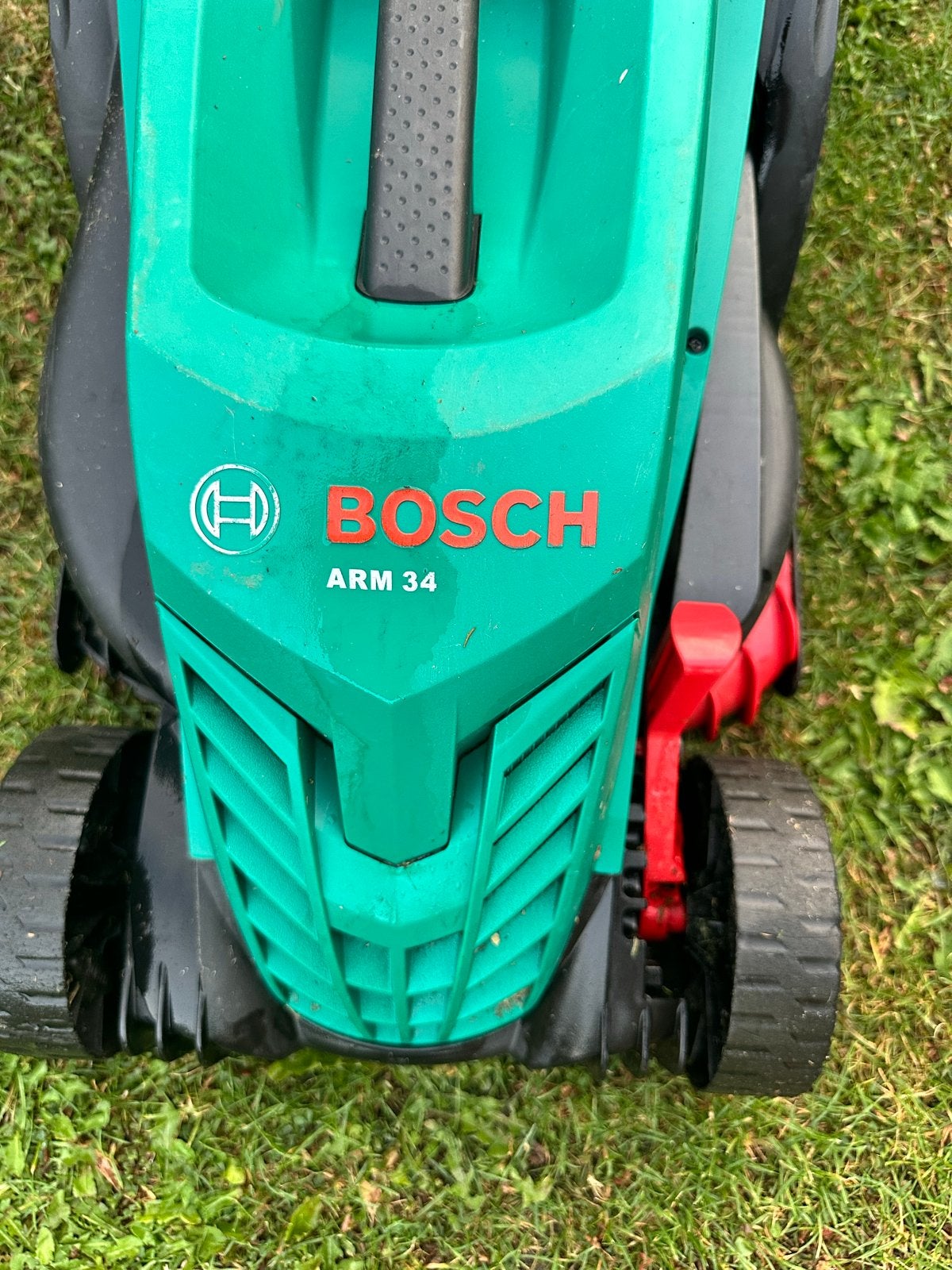 Bosch ARM 34 Elektrische Grasmaaier - Zo goed als nieuw, Cirkelmaaier, Elektrische grasmaaier, Ophalen of Verzenden, Zo goed als nieuw