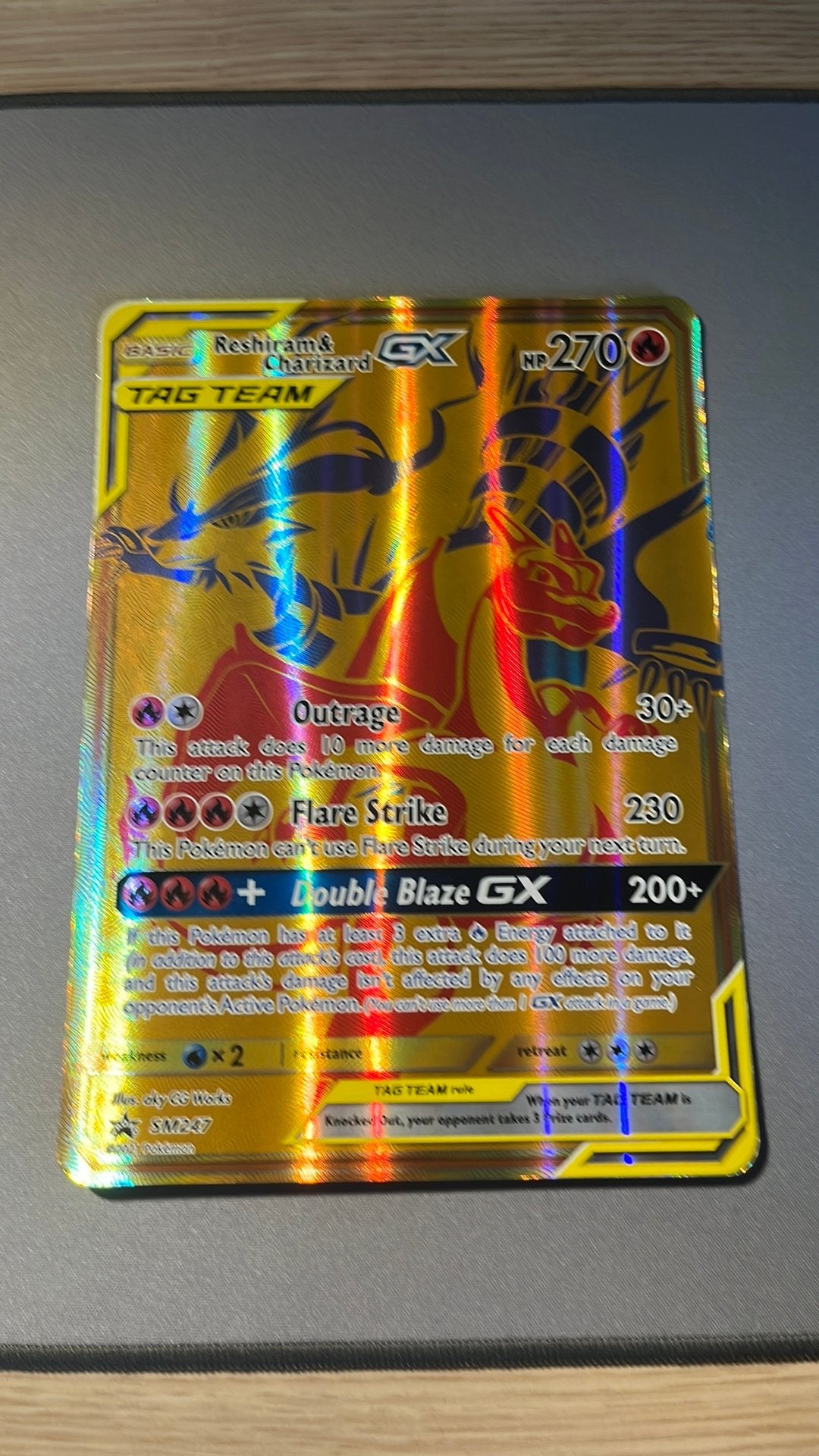 Jumbo kaart TAG Team reshiram en Charizard, Hobby en Vrije tijd, Verzamelkaartspellen | Pokémon, Ophalen of Verzenden, Gebruikt
