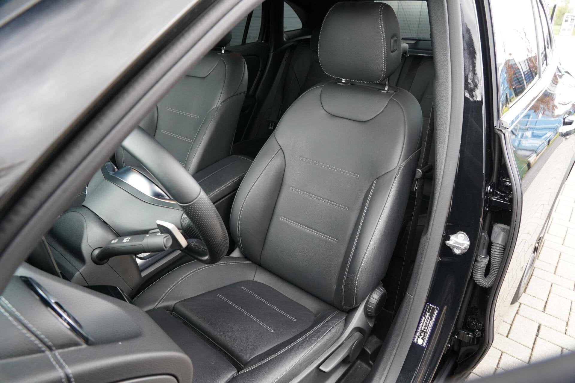 Mercedes GLA-klasse 250 e AMG Line | Sfeerverlichting | Lede, Auto's, Mercedes-Benz, 77 km/l, 4 cilinders, Automatische klimaatregeling