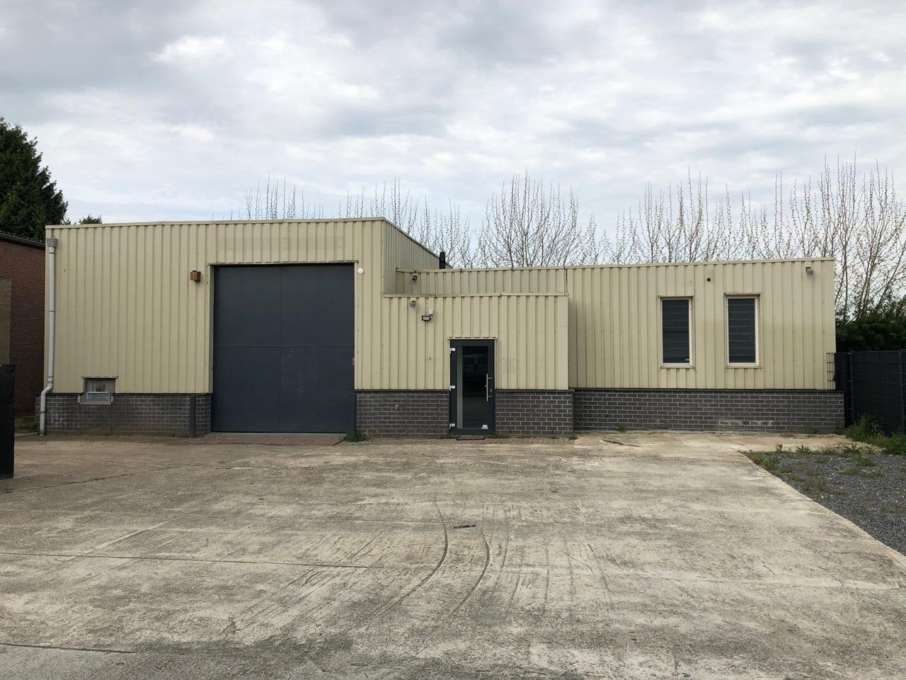 Te Huur: Bedrijfshal/Loods 170m² Susteren met buitenterrein!, Opslag of Loods