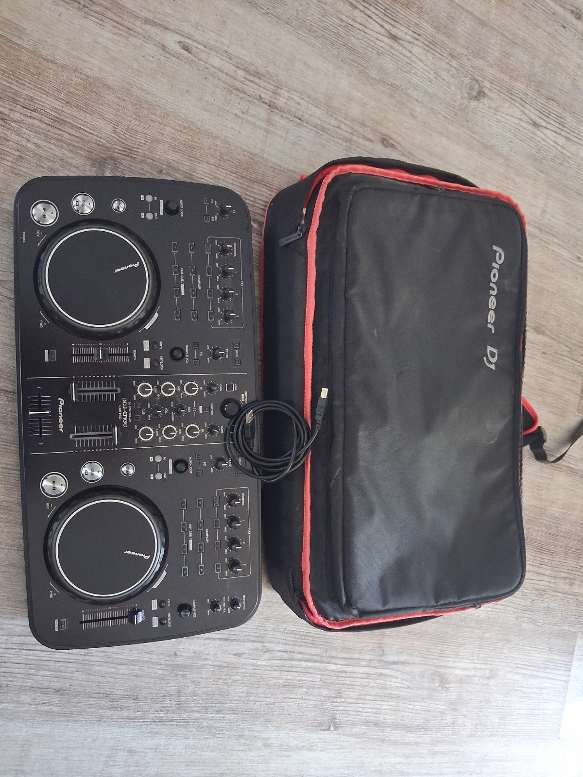 Pioneer DDJ-ERGO Limited DJ-controller met tas, Muziek en Instrumenten, Dj-sets en Draaitafels, Ophalen, Gebruikt, Dj-set, Pioneer