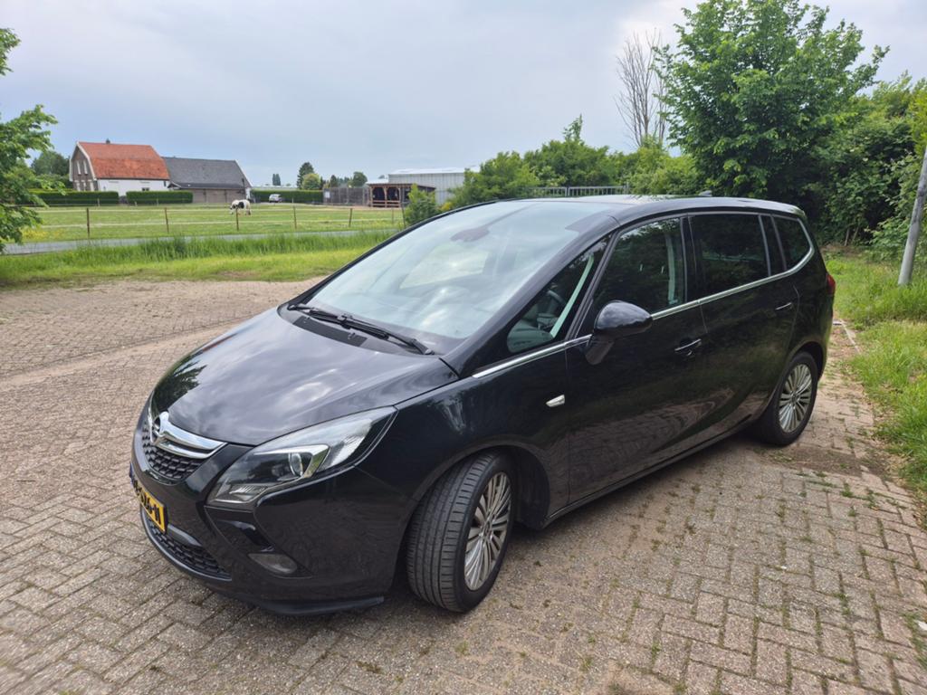 Opel Zafira Tourer Innovation 7p, Auto's, Opel, Stof, Navigatiesysteem, Zwart, 4 cilinders