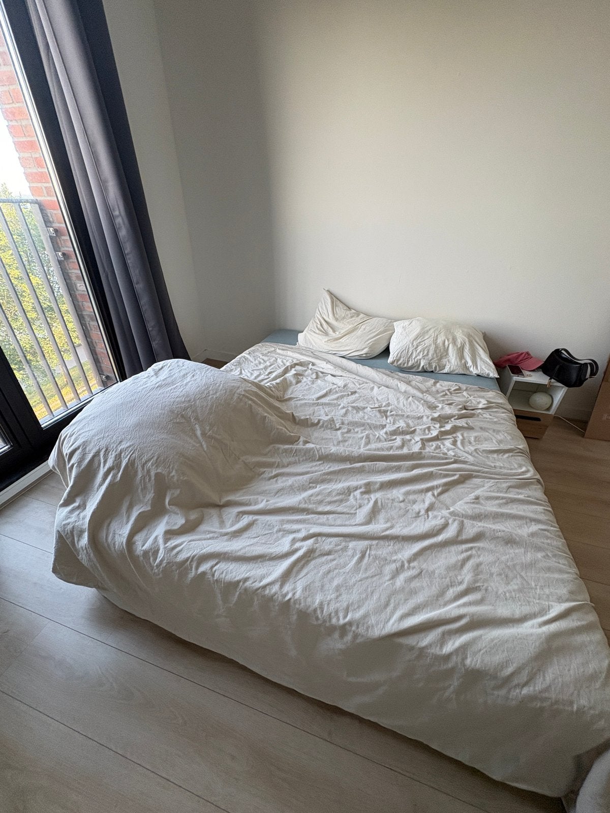 Gratis 2 IKEA matrassen + kussens / Free 2 IKEA mattresses, Ophalen, Zo goed als nieuw, Tweepersoons