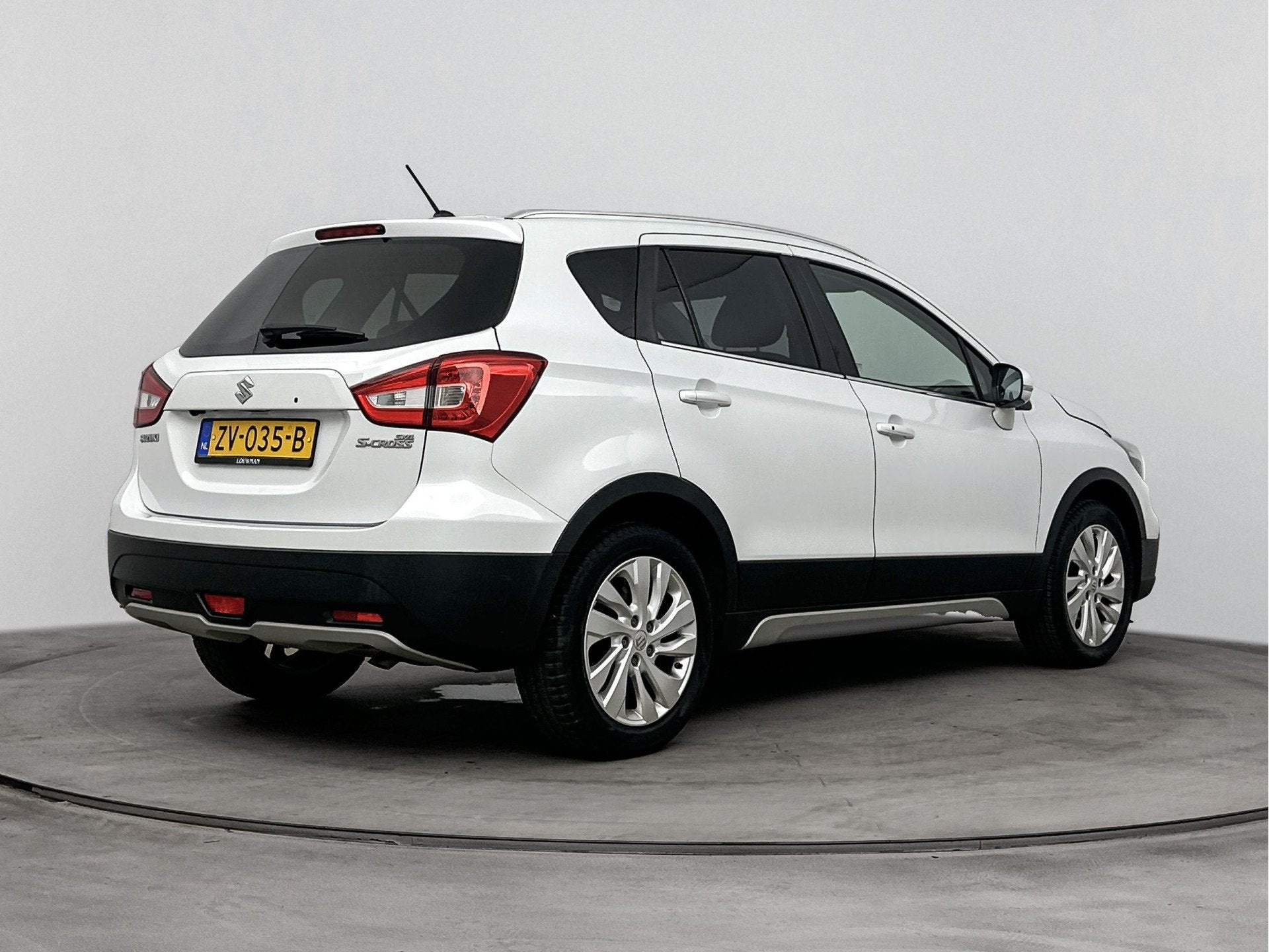 Suzuki S-Cross 1.0 Boosterjet Select | Navi | Stoelverwarmin, Auto's, Voorwielaandrijving, Stof, Gebruikt, 400 kg