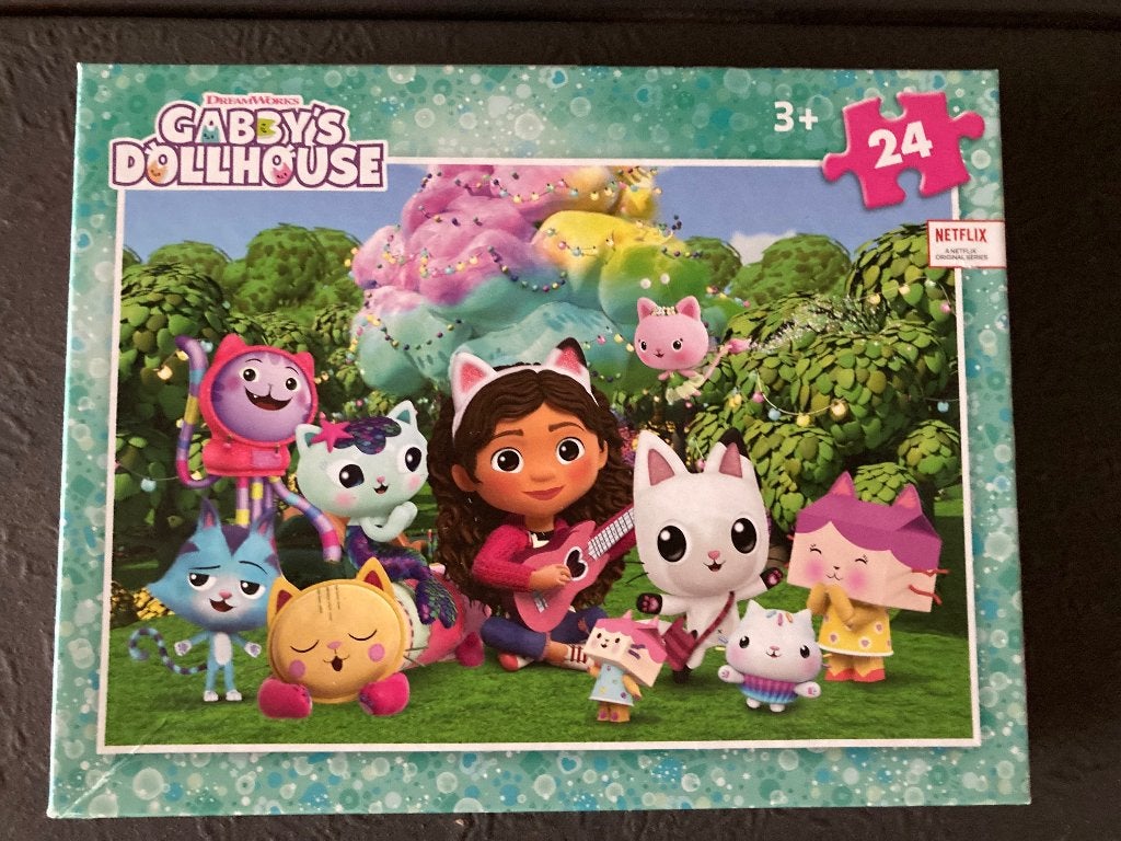 3 puzzels van 24 stuks, Ophalen of Verzenden, 10 tot 50 stukjes, Zo goed als nieuw