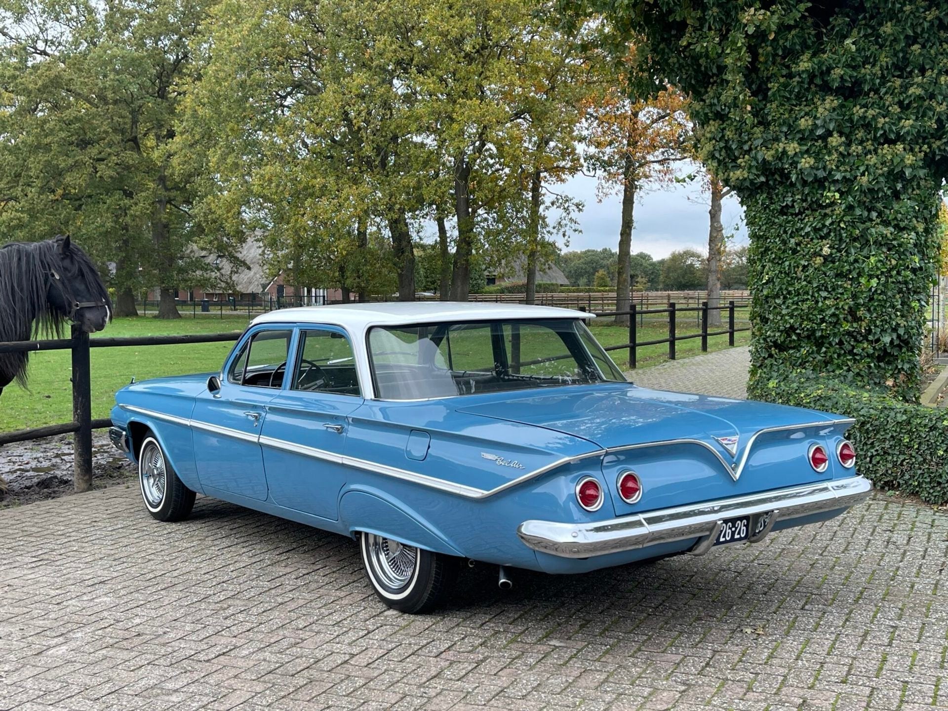 Chevrolet BEL AIR 1961 V8 automaat gerestaureerd NL-kenteken, Auto's, Automaat, Zwart, Overige carrosserieën, Chevrolet
