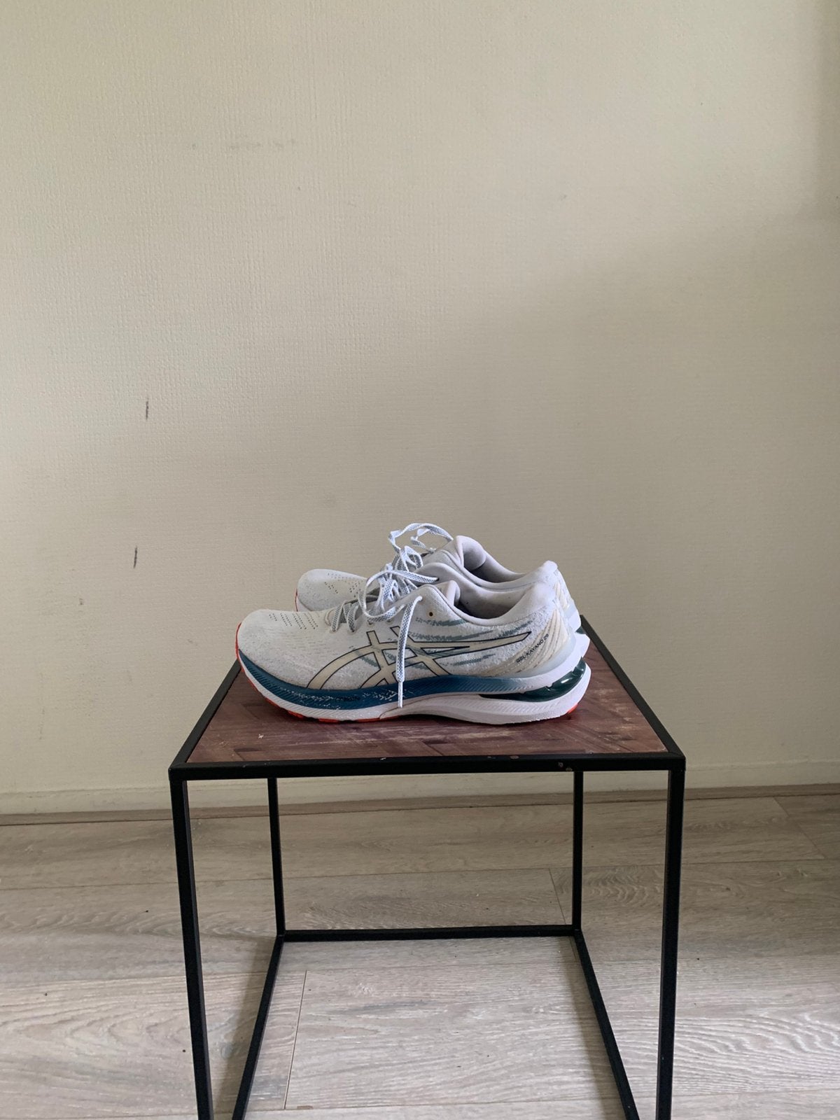 Asics hardloopschoenen wit/blauw, maat 43/5, Gebruikt, Hardloopschoenen, Ophalen of Verzenden, Hardlopen