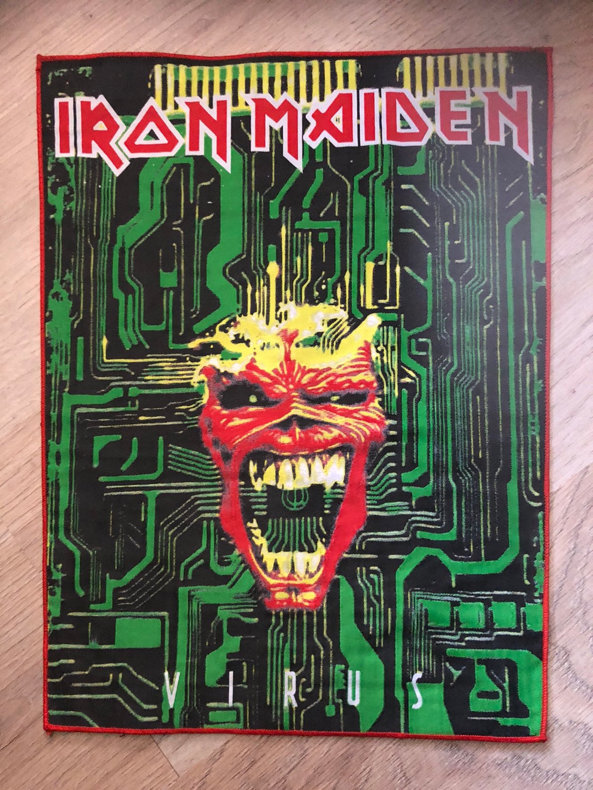 Iron maiden virus back patch 1996 limited edition, Verzamelen, Ophalen, Zo goed als nieuw, Gebruiksvoorwerp
