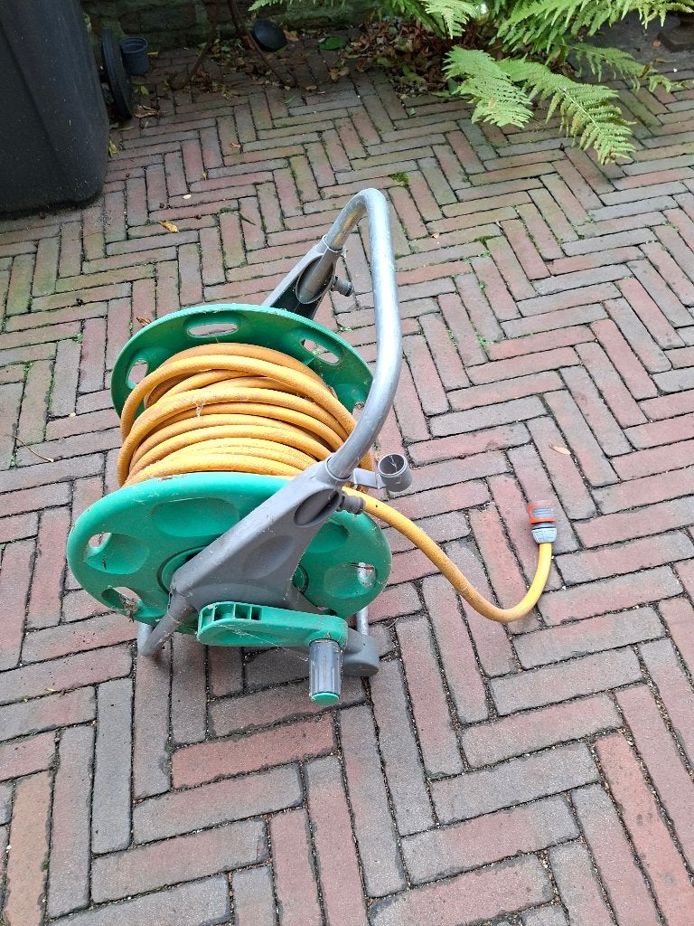 Haspel met tuinslang, Tuin en Terras, Ophalen, Gebruikt, Tuinslang