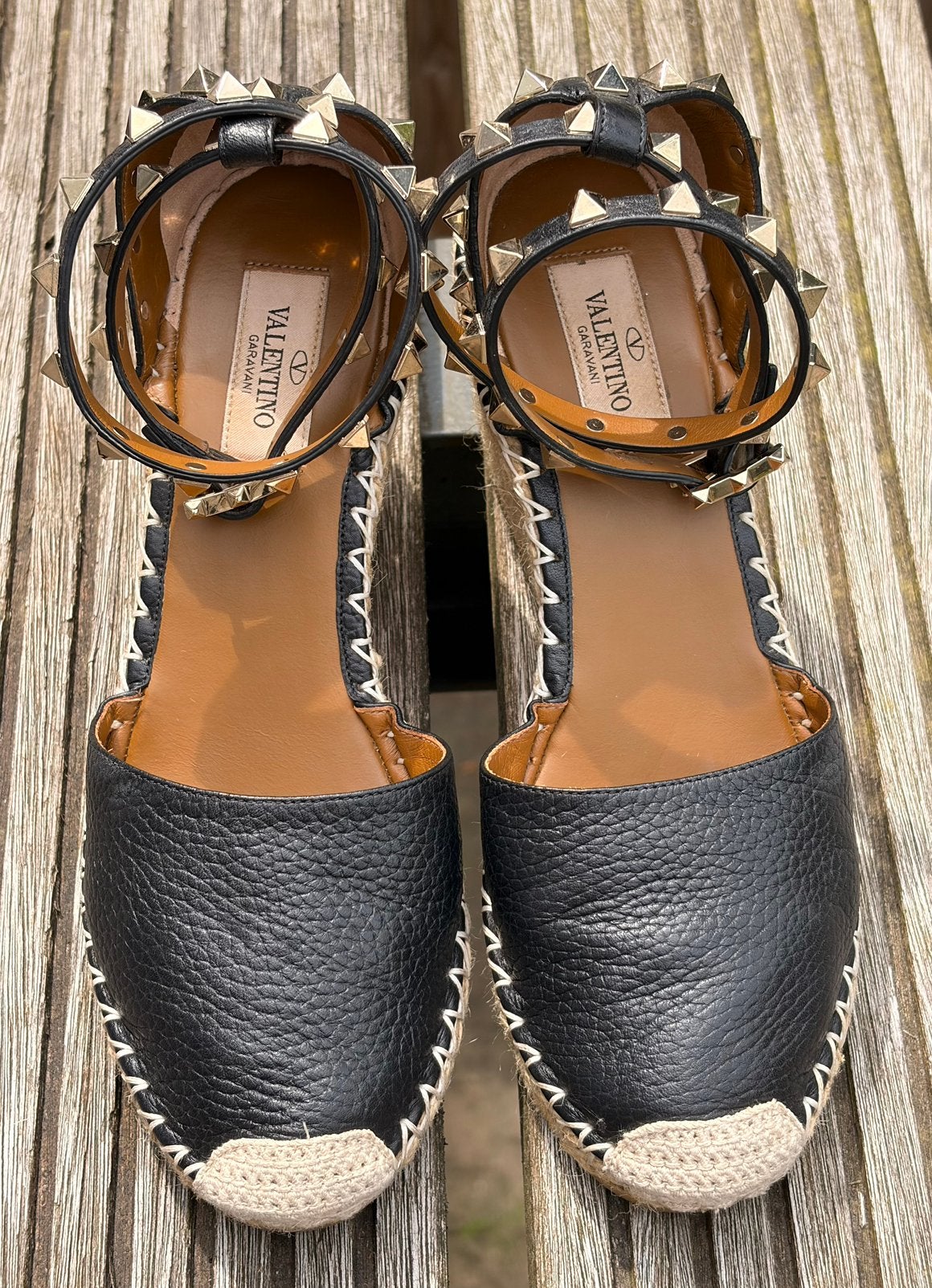 Valentino Garavani Rockstud Leather Wedge Espadrilles Black, Zwart, Ophalen of Verzenden, Espadrilles of Moccasins, Gedragen