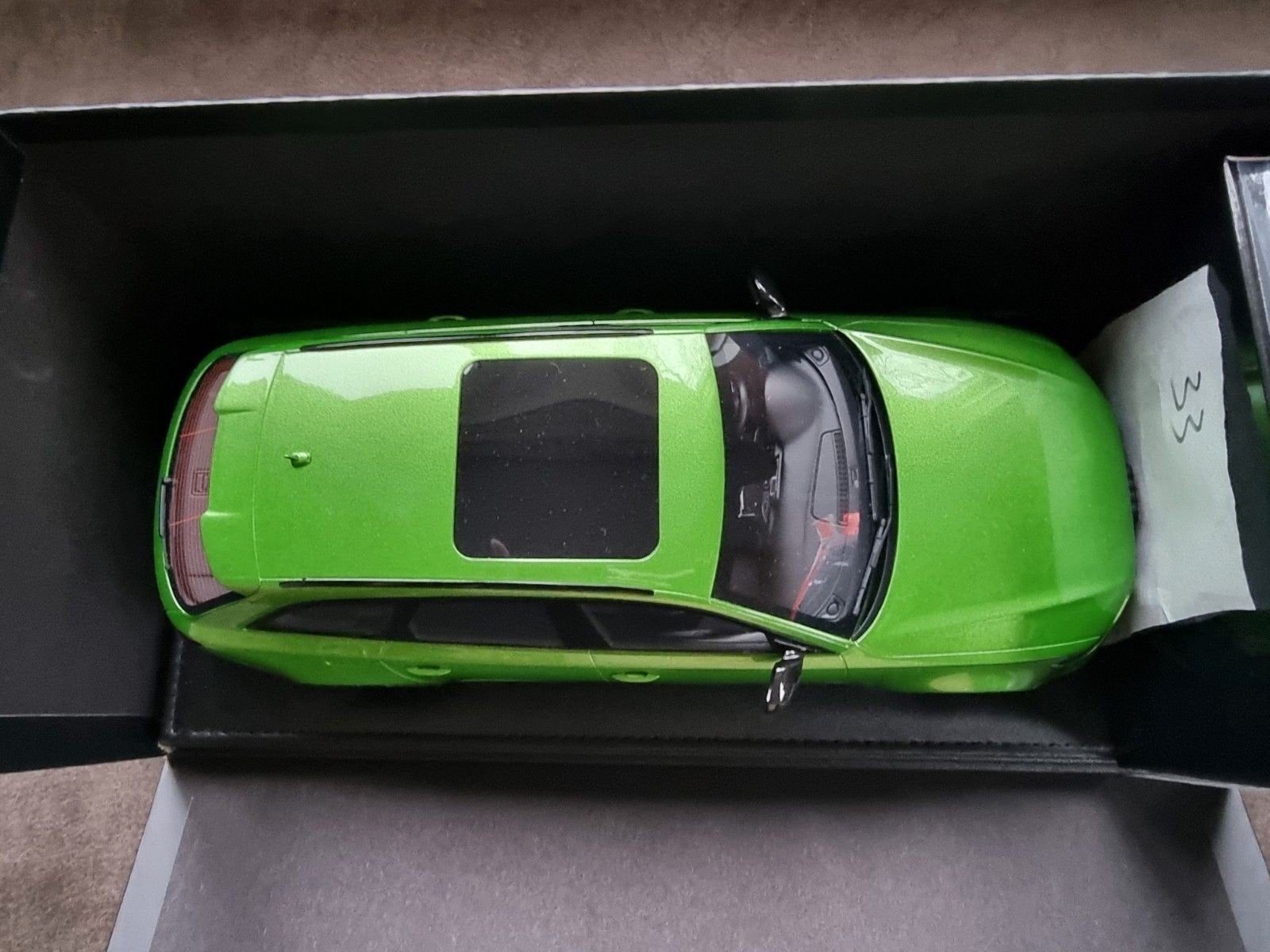 Motorhelix Audi RS6 Avant MH012AG 1:18 Modelauto Groen, Hobby en Vrije tijd, Modelauto's | 1:18, Ophalen of Verzenden