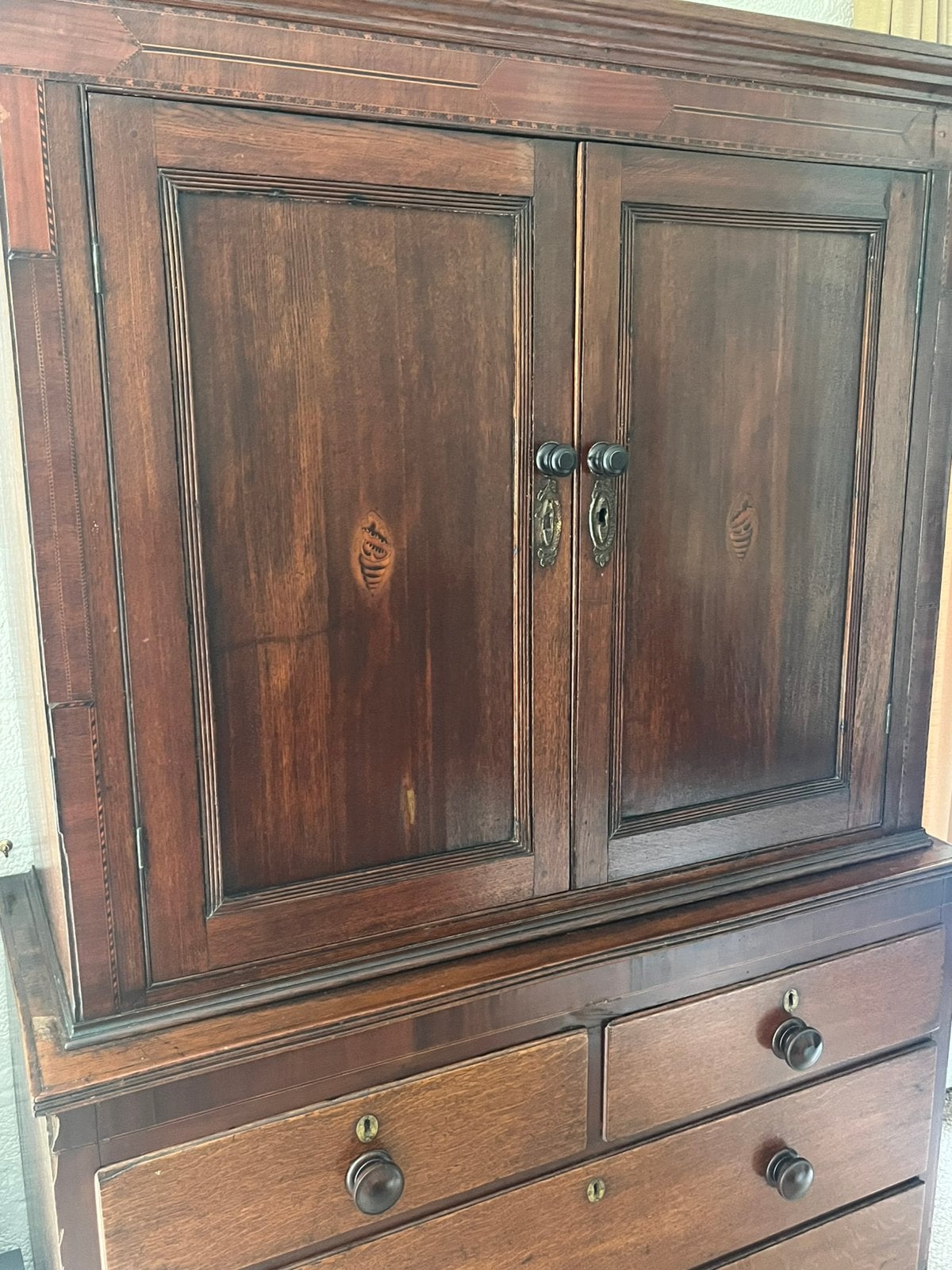 Mooie houten kast buffetkast, Ophalen