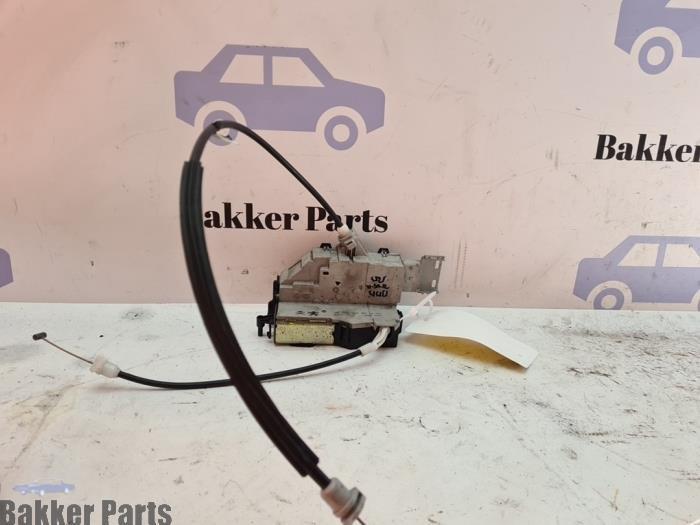Deurslot Mechaniek 4Deurs rechts-voor van een Peugeot 407, Gebruikt, -, -, Ophalen of Verzenden