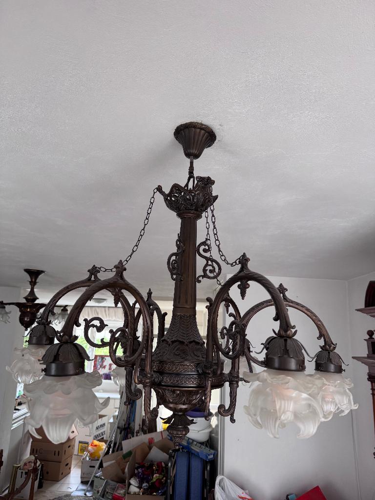Antieke kroonluchter art nouveau stijl | glazen bloemkelken, Antiek en Kunst, Antiek | Lampen, Ophalen