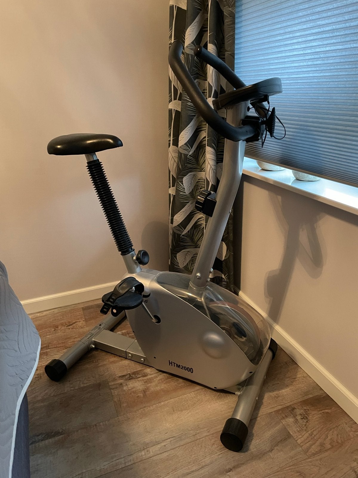 Hometrainer HTM2000 - Zo goed als nieuw, Ophalen, Gebruikt, Metaal, Benen