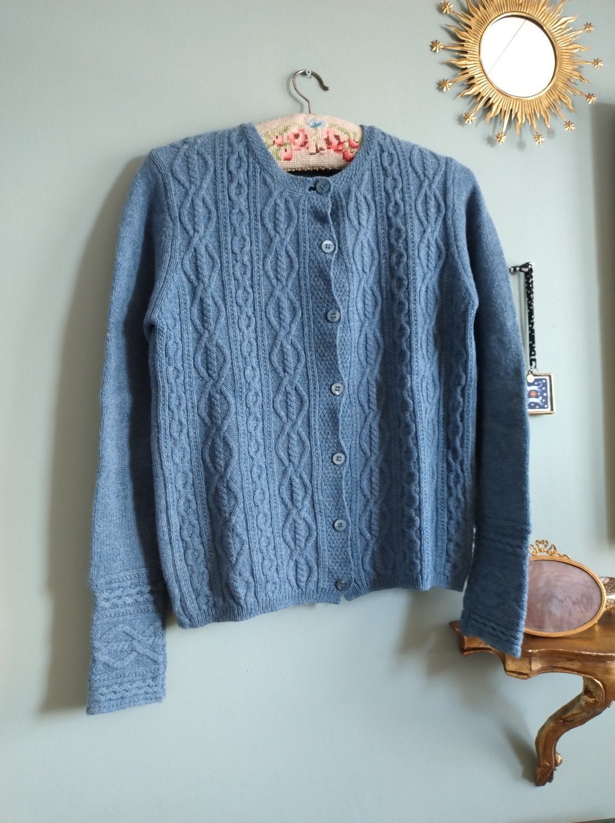 Irelandseye vest in denim blauw cashmere kabel S, Maat 36 (S), Gedragen, Verzenden, Blauw
