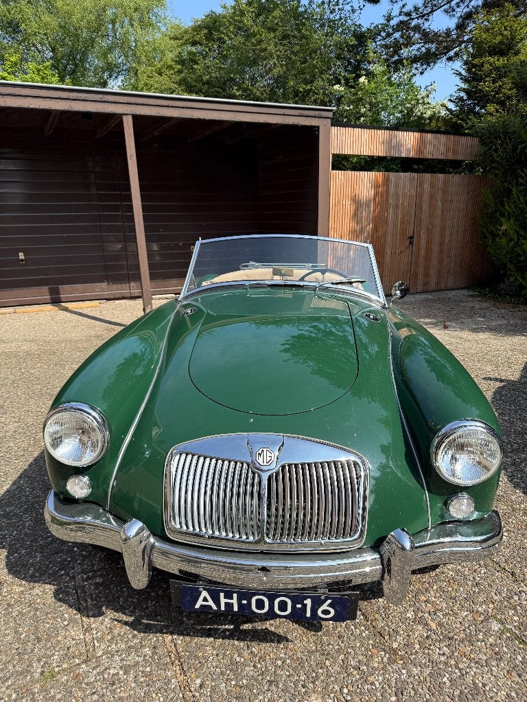 MG A 1500 1957 BRG Groen, creme leder interieur, Achterwielaandrijving, Beige, 4 cilinders, Cabriolet