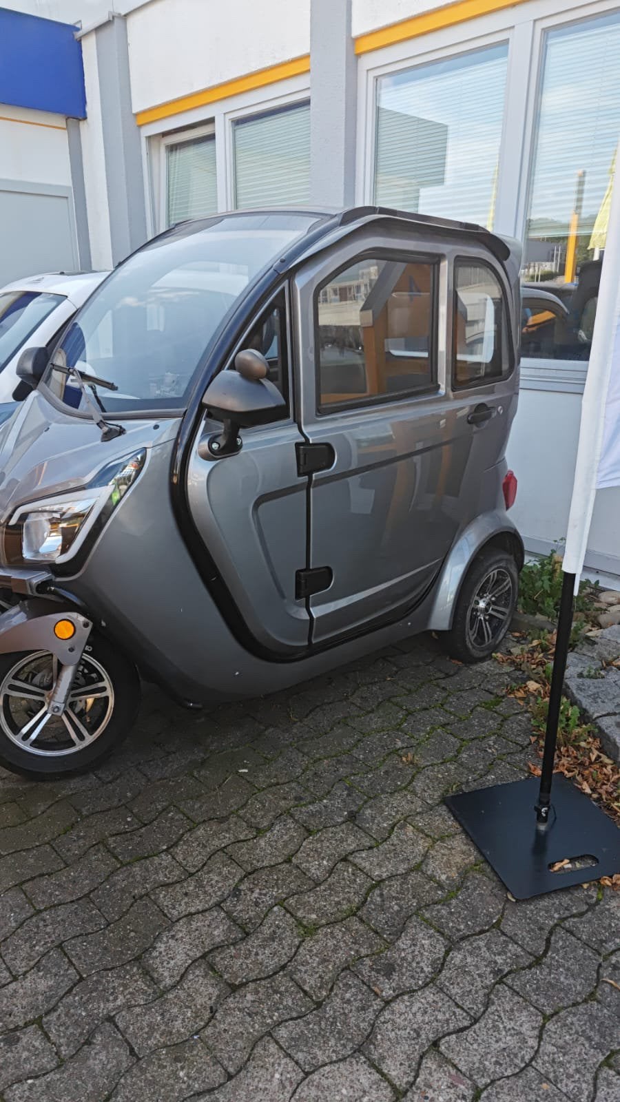 Luxe overdekte scootmobiel rijbewijs vrij zoals de canta, Zo goed als nieuw, 16 km/u of meer, 46 km of meer, Ophalen