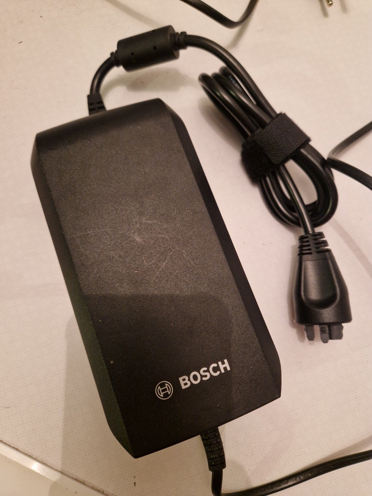 Bosch eBike Acculader 36-4/230 BCS220, Zo goed als nieuw