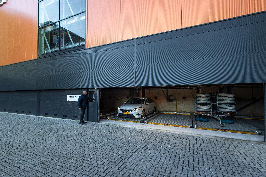 TE HUUR parkeerplekken Dordrecht Kerkeplaat, Zuid-Holland