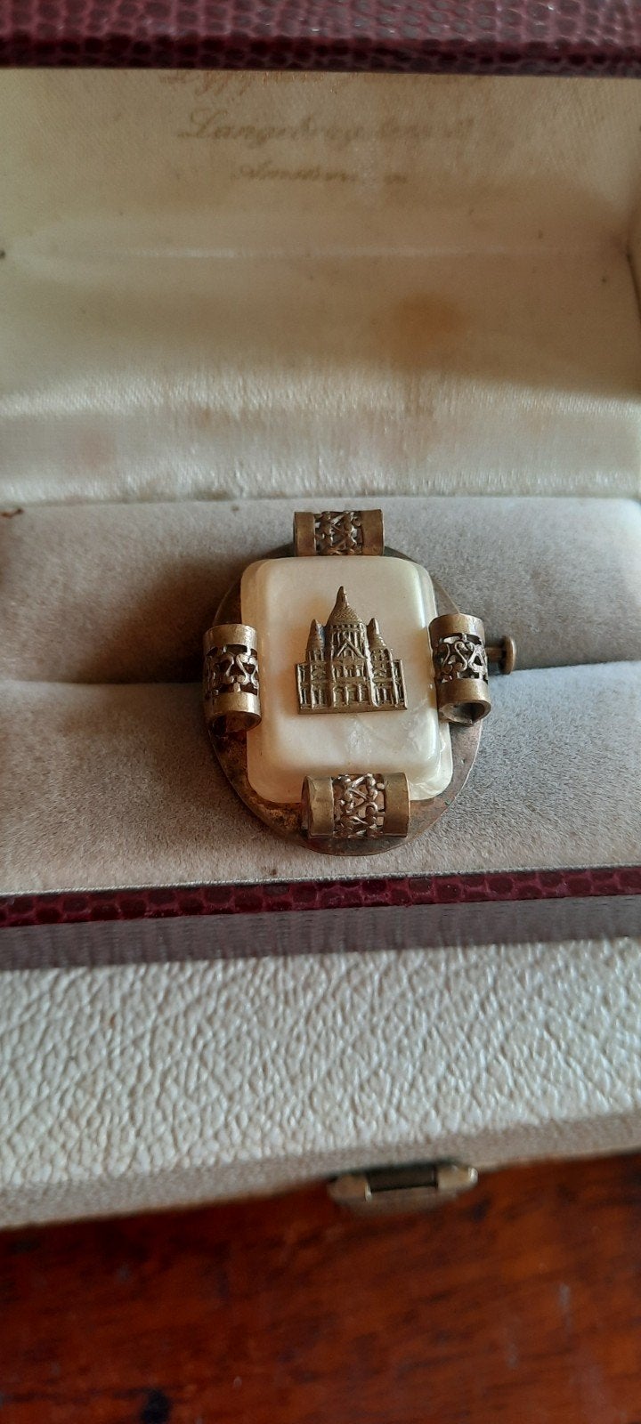 Antieke Franse broche Notre Dame, Sieraden, Tassen en Uiterlijk, Ophalen of Verzenden, Overige materialen