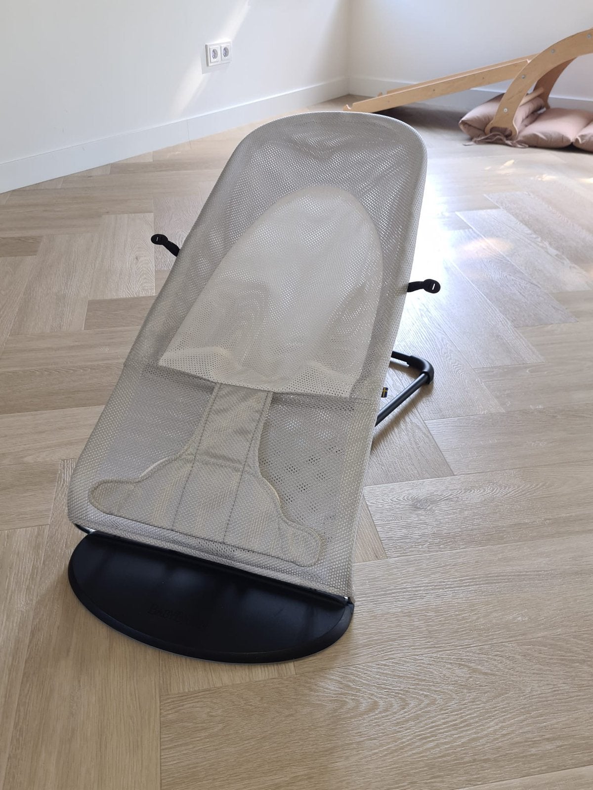 BabyBjörn wipstoeltje mesh zilver/wit, Ophalen of Verzenden, Zo goed als nieuw