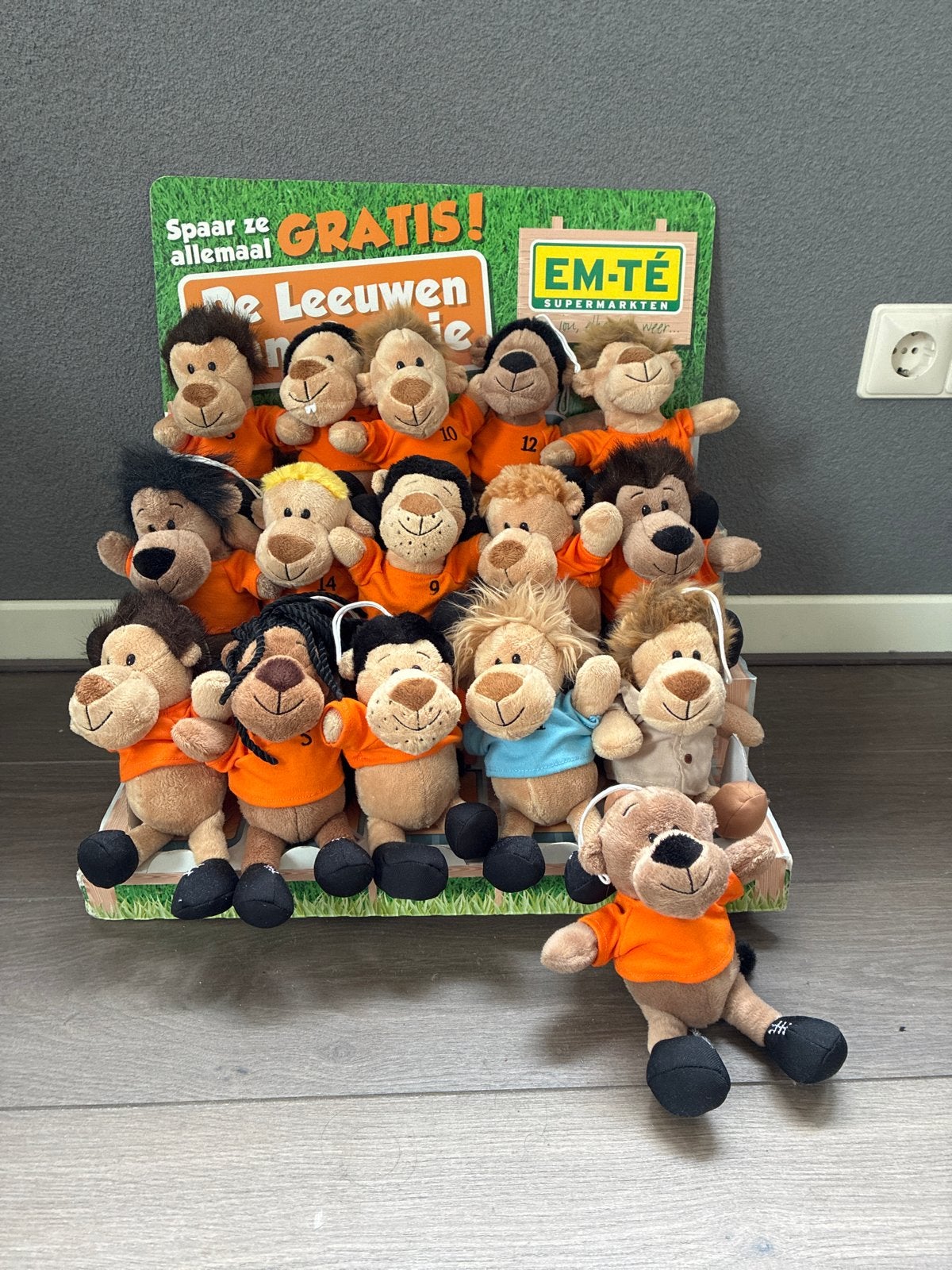 17-delige Leeuwenstadion knuffels set, Kinderen en Baby's, Speelgoed | Knuffels en Pluche, Gebruikt, Overige merken, Ophalen of Verzenden