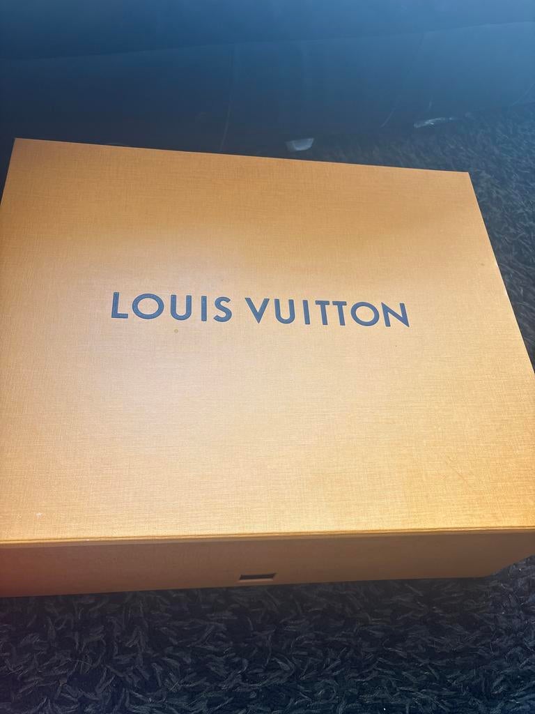 Grote lege Louis Vuitton doos, Doe-het-zelf en Verbouw, Kratten en Dozen, Ophalen of Verzenden, Zo goed als nieuw