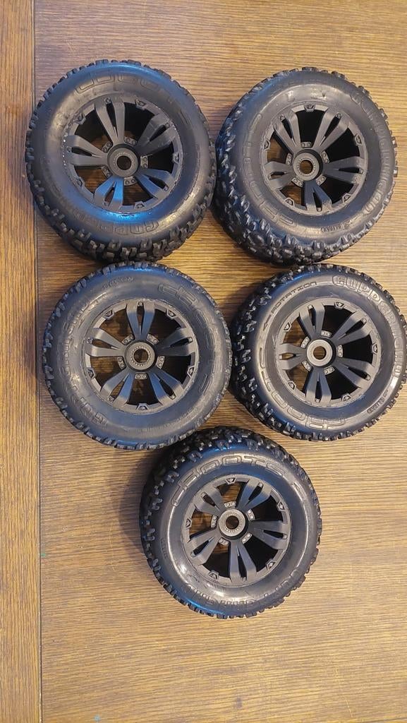 dboots copperhead wielen arrma kraton 17mm, Hobby en Vrije tijd, Ophalen of Verzenden, Zo goed als nieuw, Overige schalen, Onderdeel