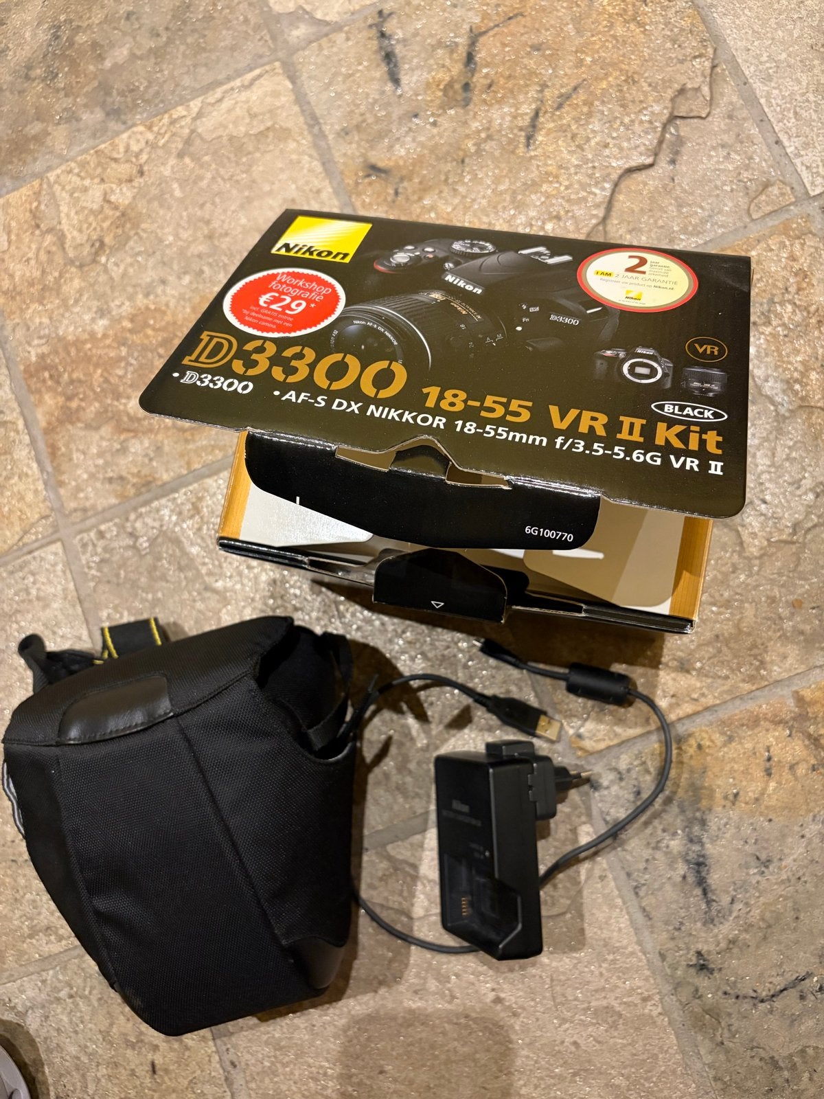 Nikon D3300 spiegelreflexcamera met lens, hoes en oplader, Ophalen, Spiegelreflex, Zo goed als nieuw, Nikon