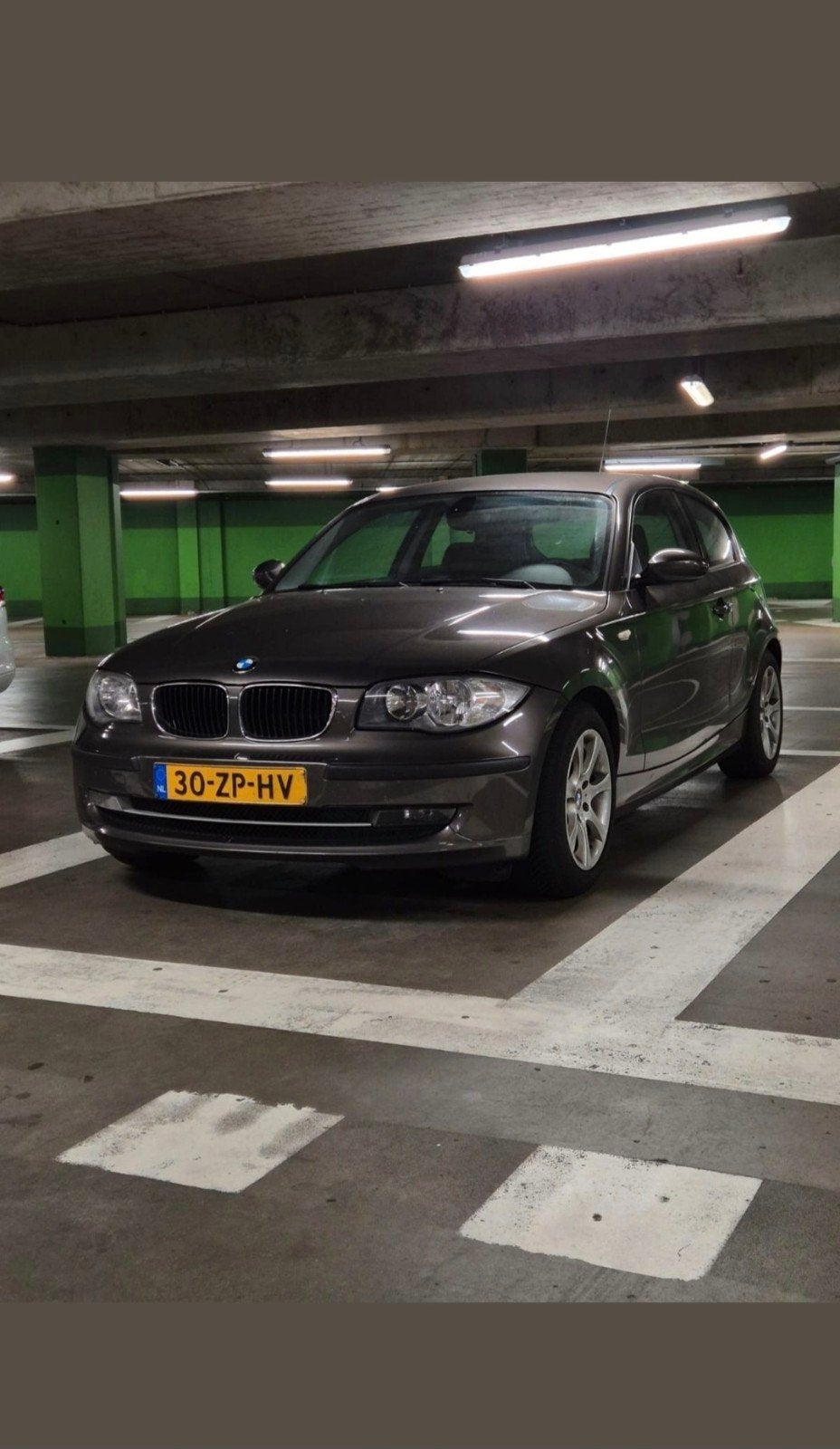 BMW 1-Serie 2.0 118I 3DR 2008 Bruin, 1-Serie, Achterwielaandrijving, 1995 cc, Zwart