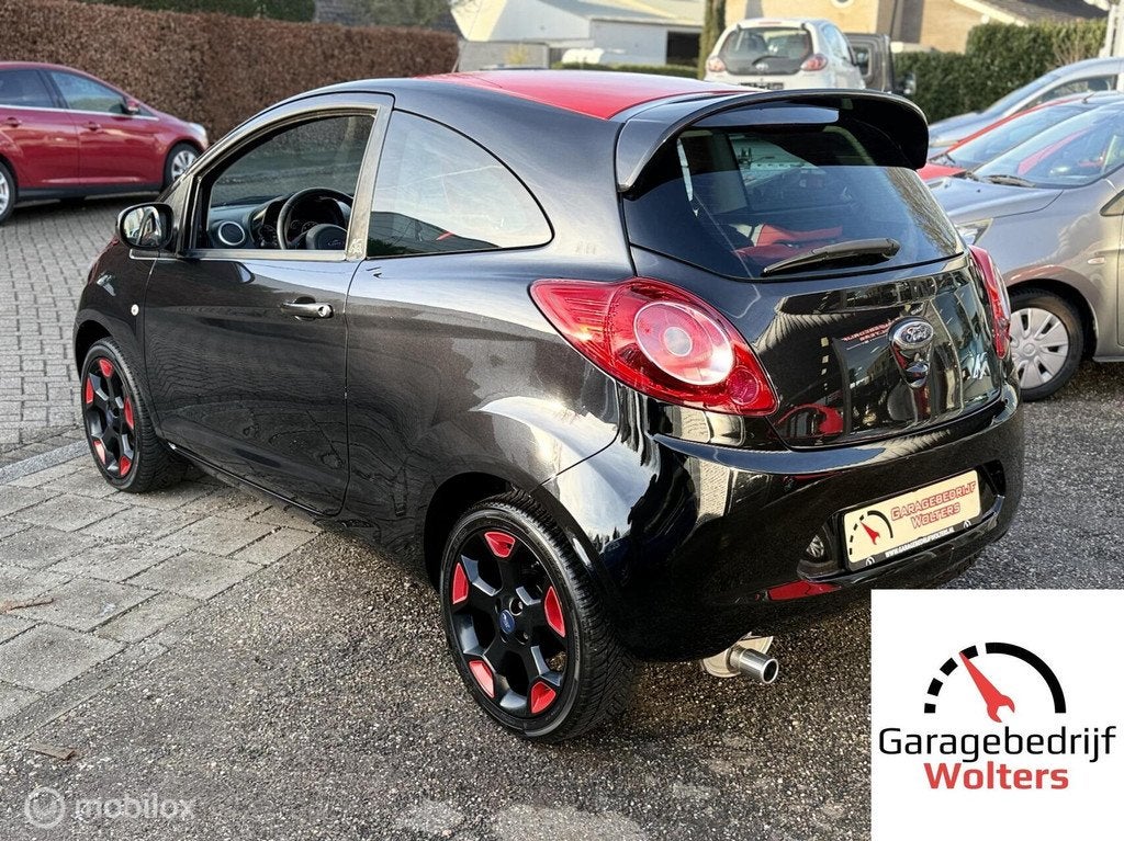 Ford Ka 1.2 Titanium X METAL AIRCO ROOD DAK NIEUWSTAAT, Auto's, Ford, Voorwielaandrijving, Gebruikt, 4 cilinders, 4 stoelen