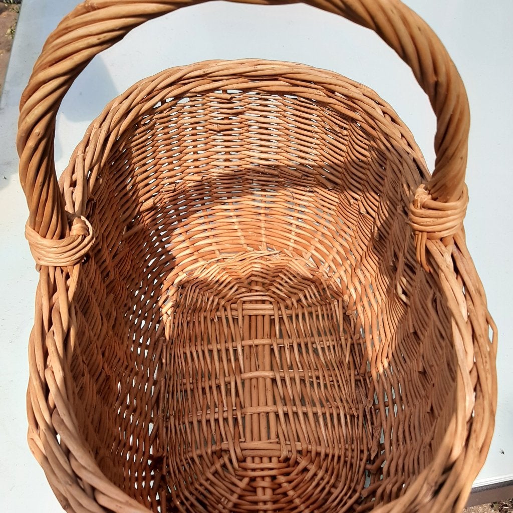 rotan / rieten mand, Huis en Inrichting, Ophalen, Mand, Zo goed als nieuw, Riet