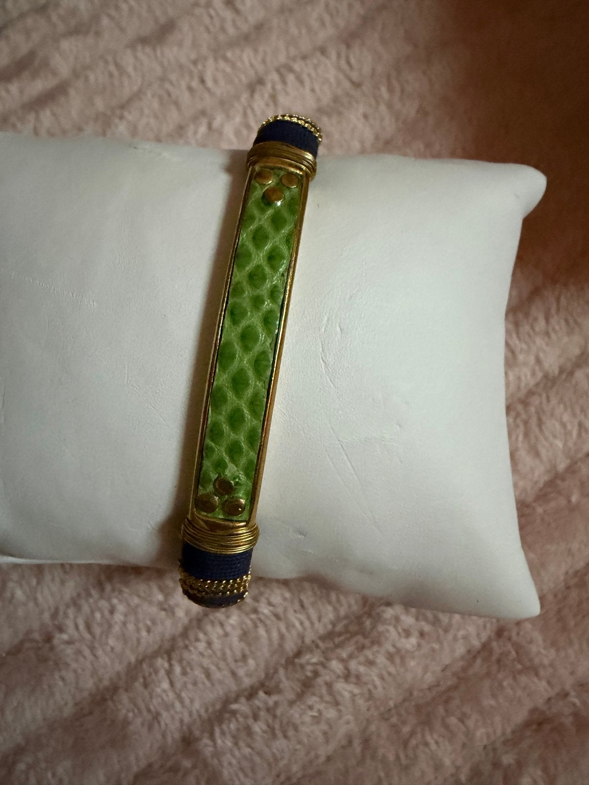 Gas Bijoux Armband Goudkleurig met Blauw en Groen, Ophalen of Verzenden, Gebruikt, Goud, Overige materialen