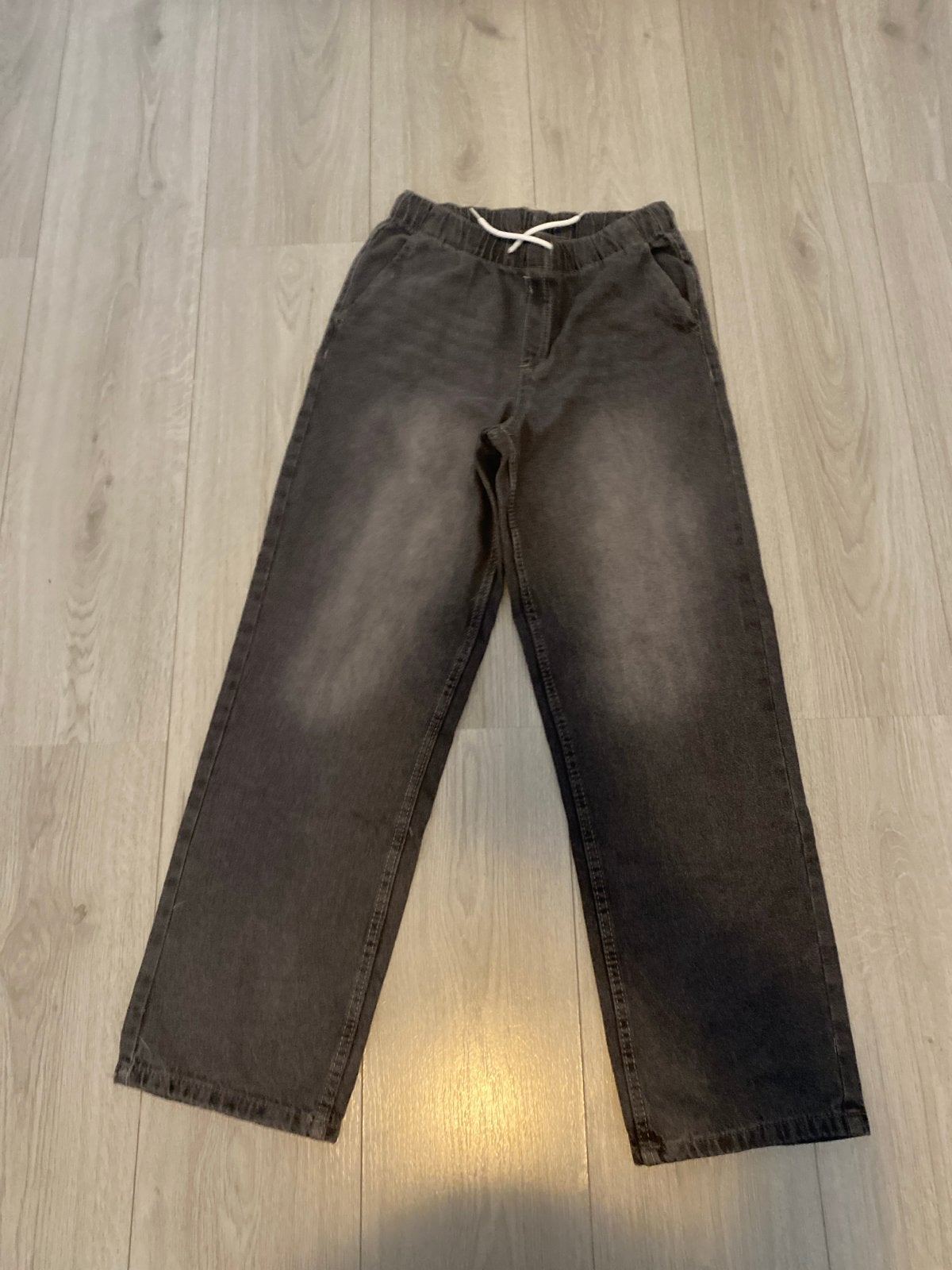 Stoere grijze jeans 'MADE TO BE COOL' maat 164, Ophalen of Verzenden, Gebruikt, Jongen of Meisje, Broek